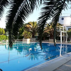 Cormoran Hotel